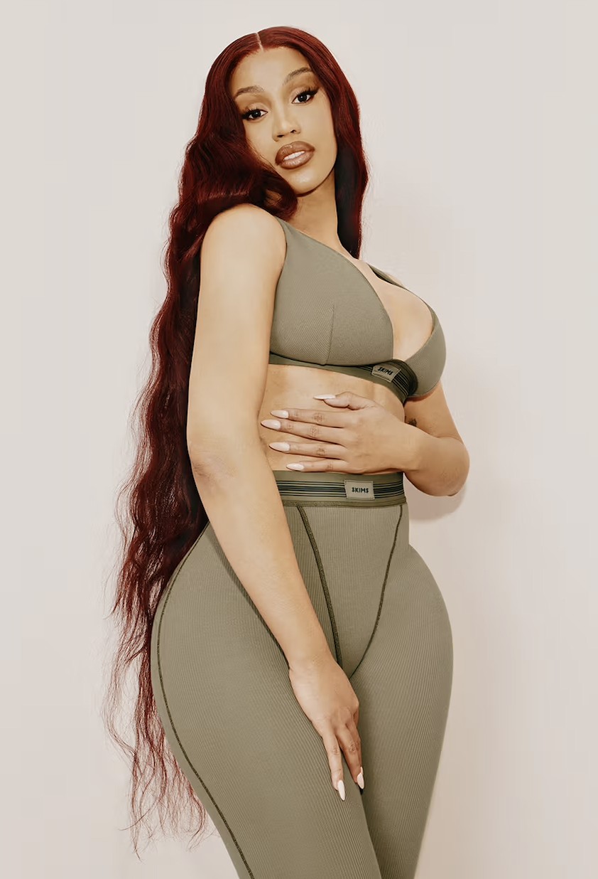 Карди Би Skims