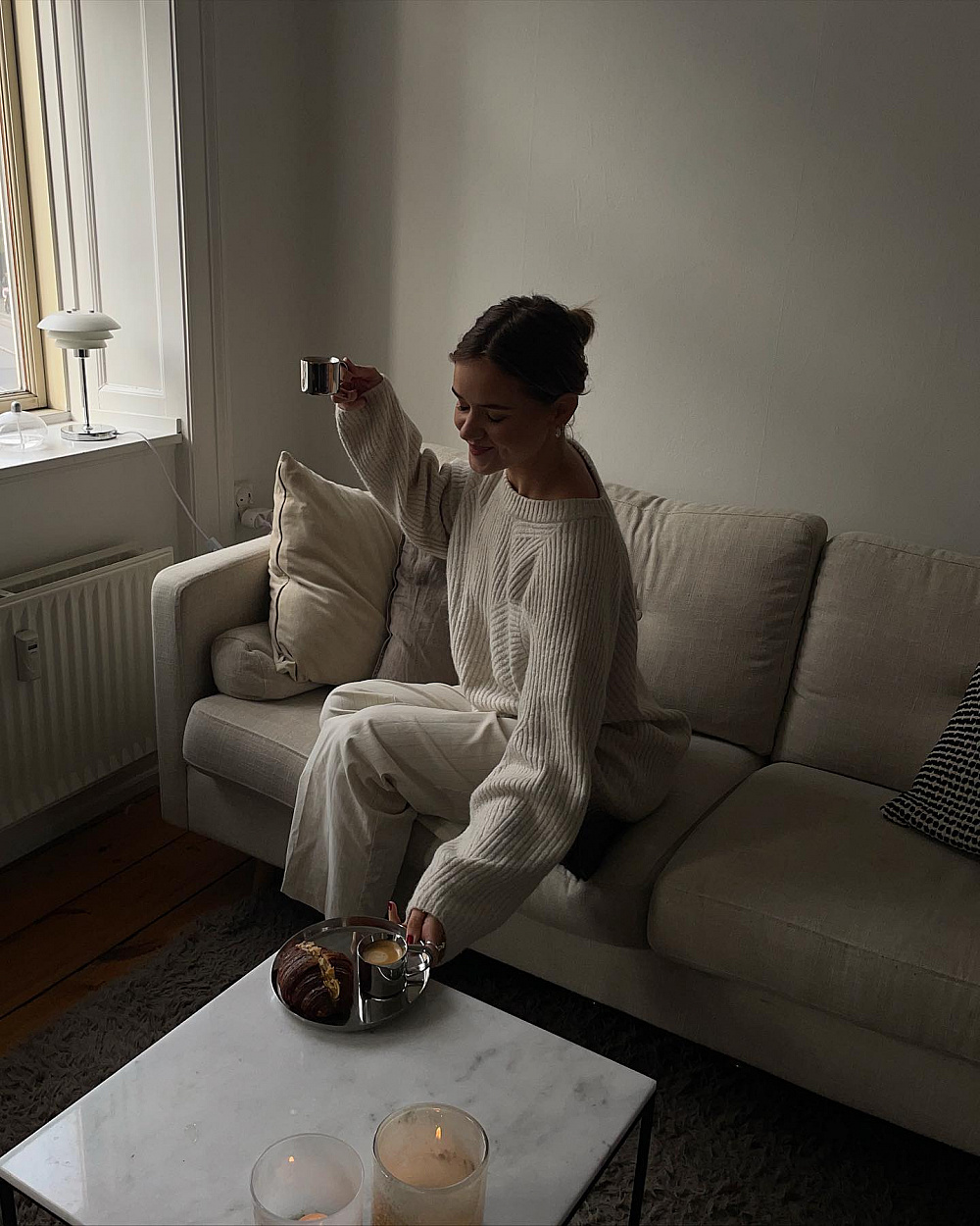 Уютная девушка тренд