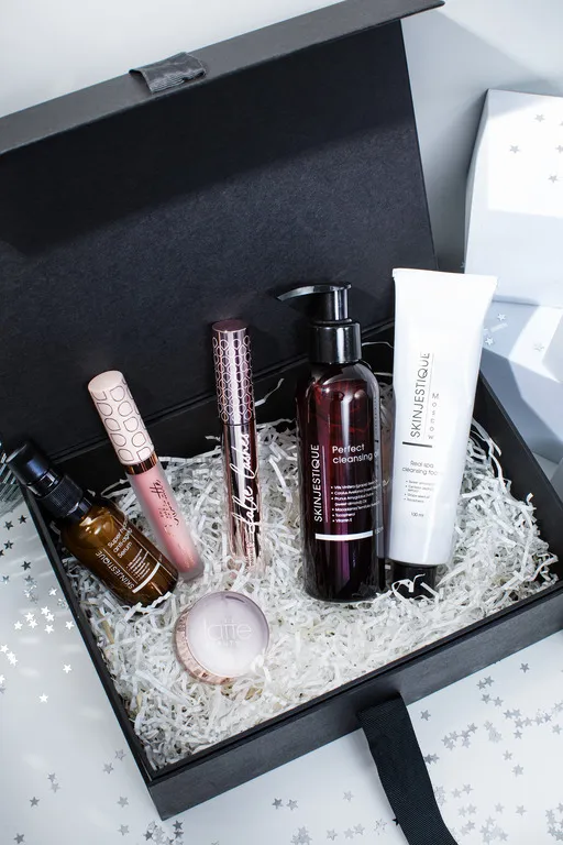 5 бьюти-боксов, которые не стыдно подарить подруге на Новый год