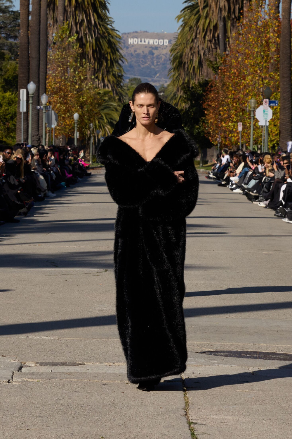 показ Balenciaga Fall 2024