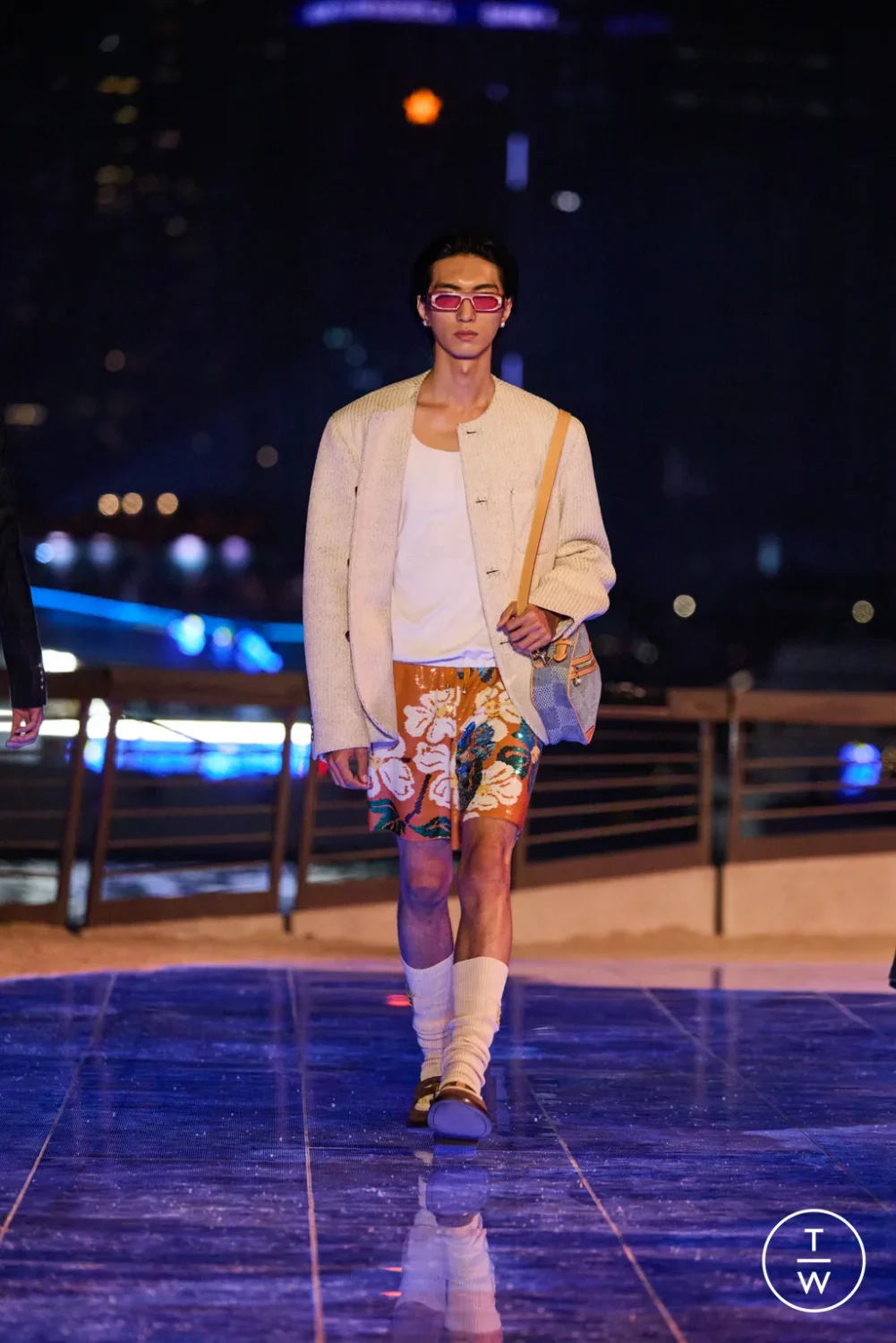 показ Louis Vuitton Pre-Fall 2024