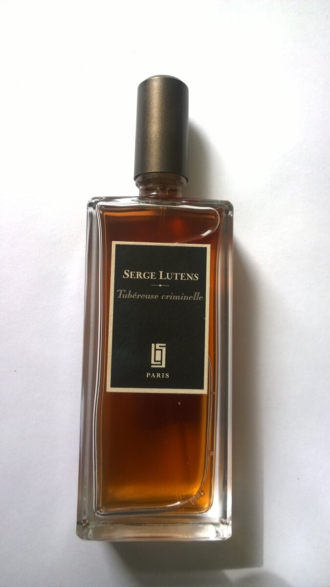 ELLE рекомендует: 5 гипнотических ароматов с нотой туберозы