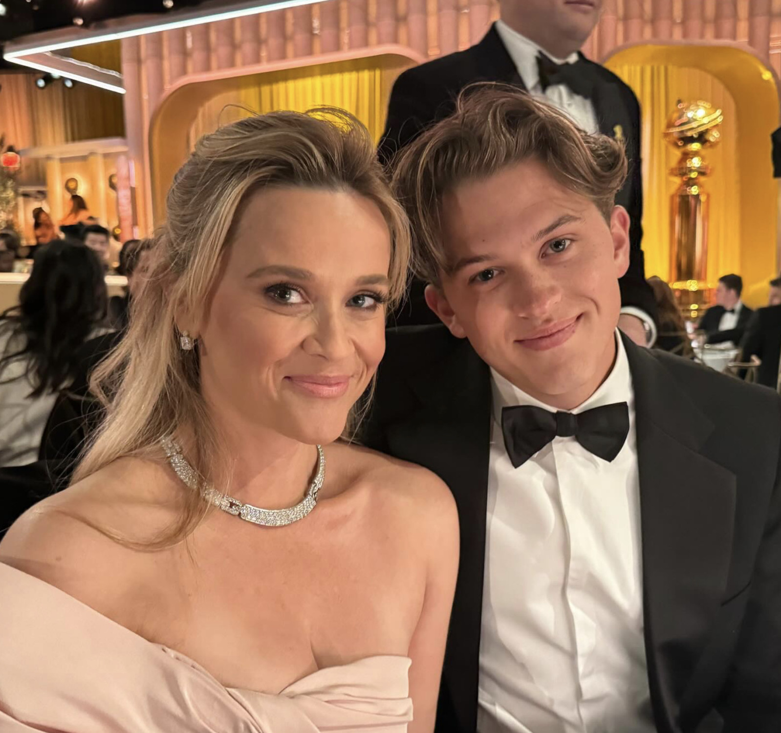 сын Риз Уизерспун