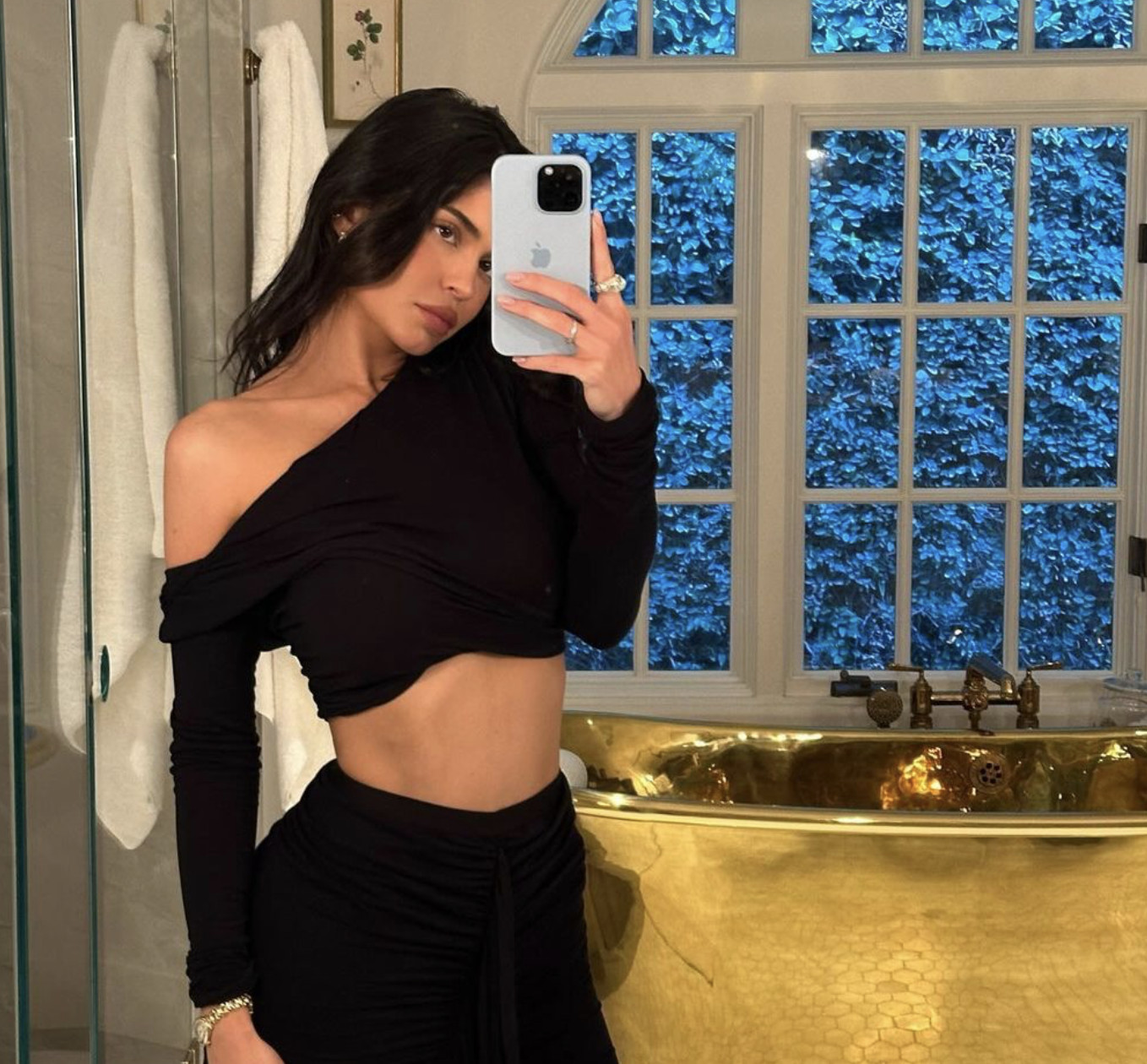 Тимоти Шаламе съехаться Кайли