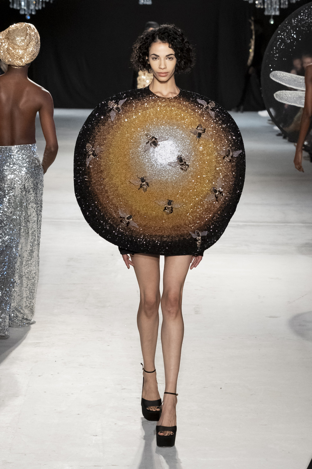 Неделя высокой моды