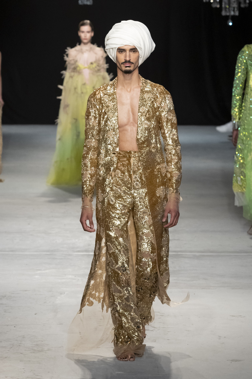 Неделя высокой моды