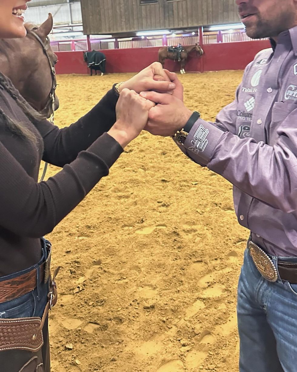 Адан Бануэлос Белла Хадид 