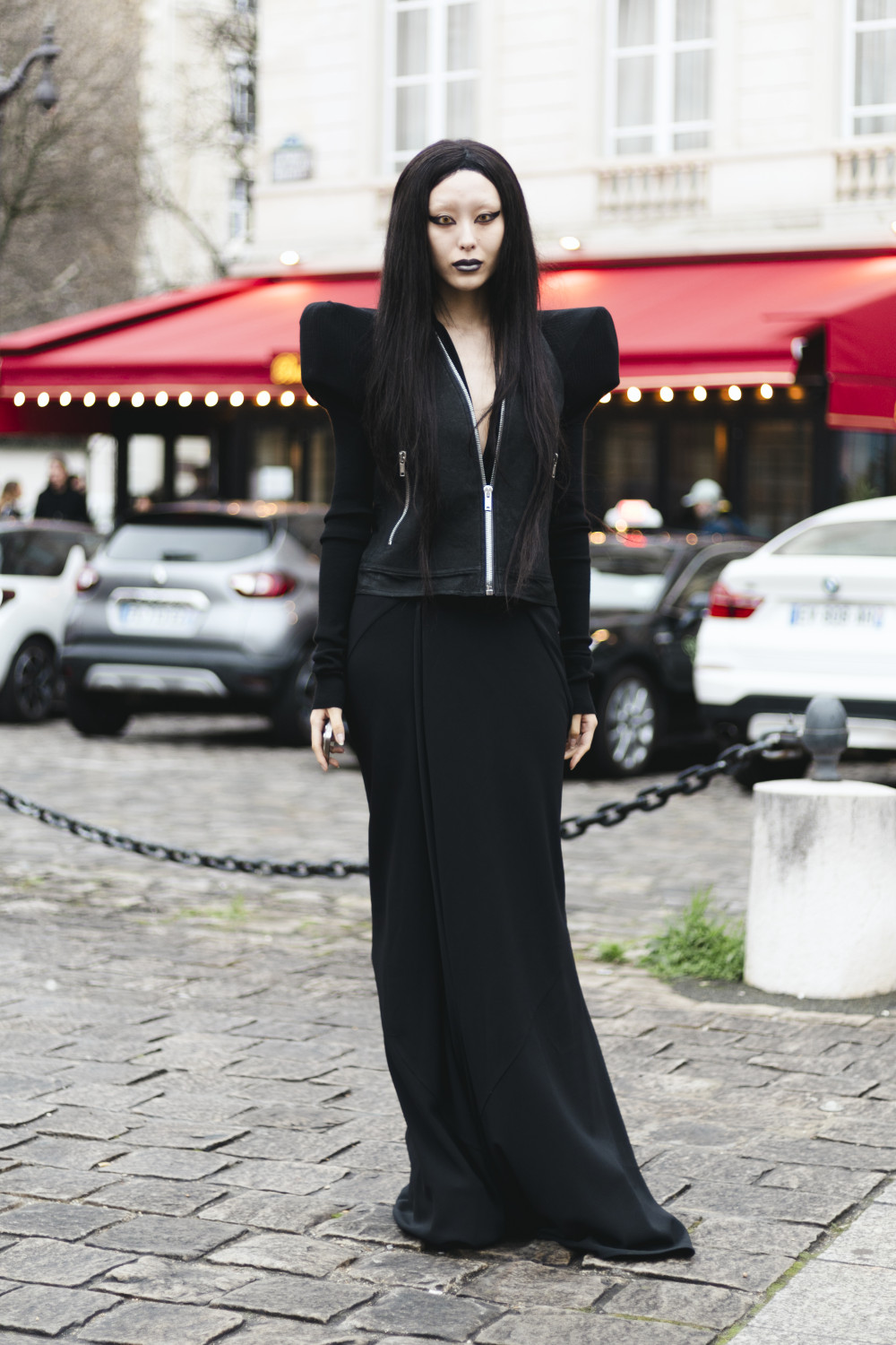 стритстайл Недели моды в Париже AW 2024