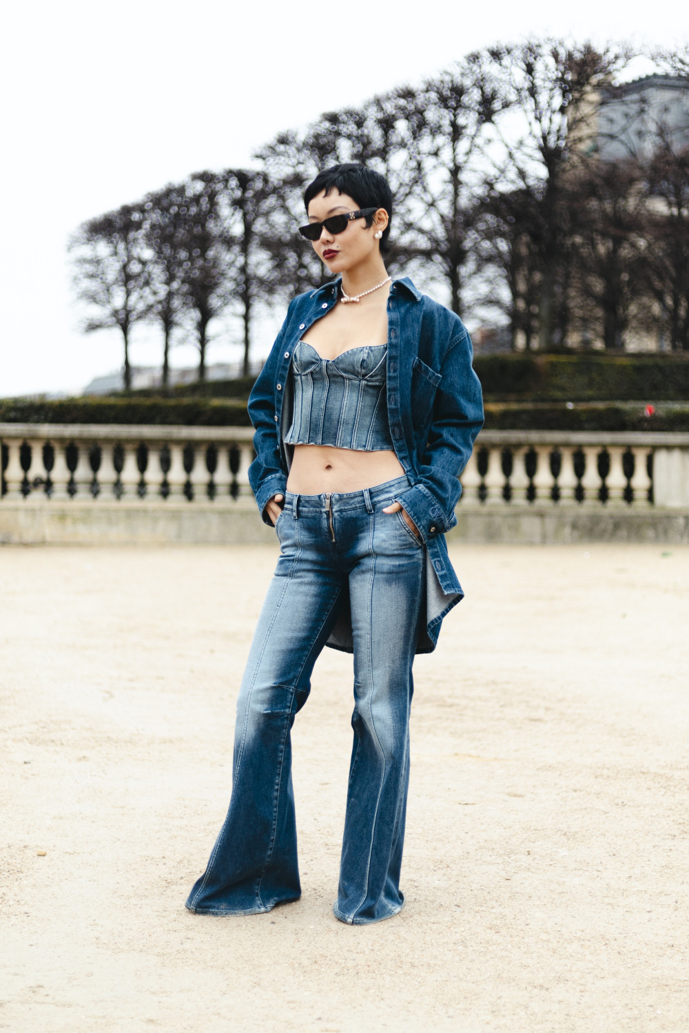 стритстайл Недели моды в Париже AW 2024