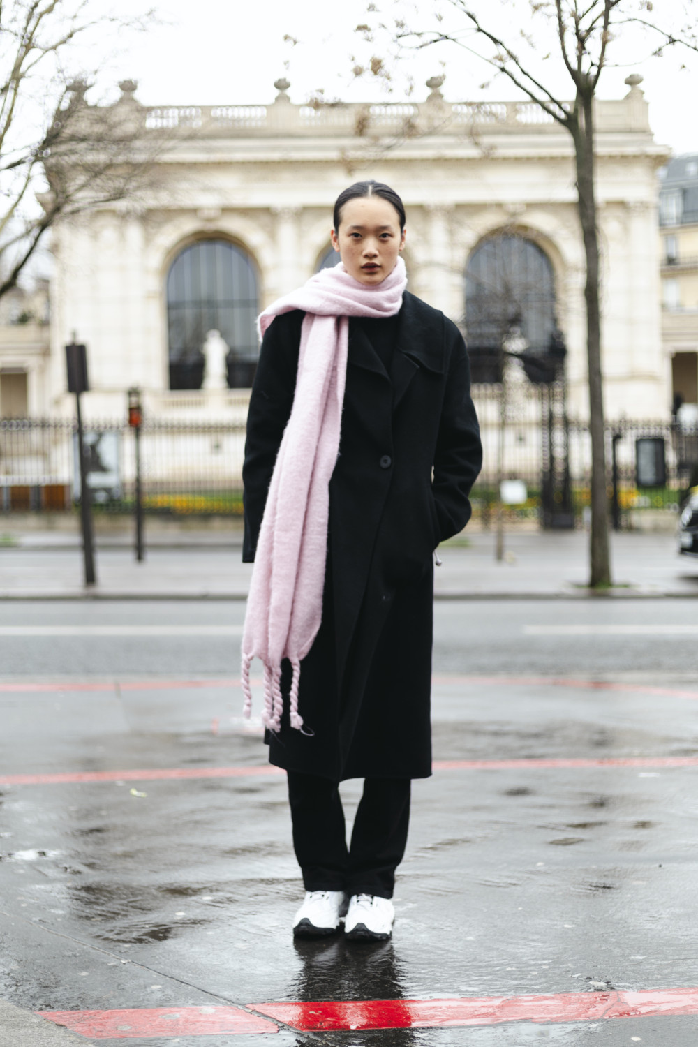 стритстайл Недели моды в Париже AW 2024