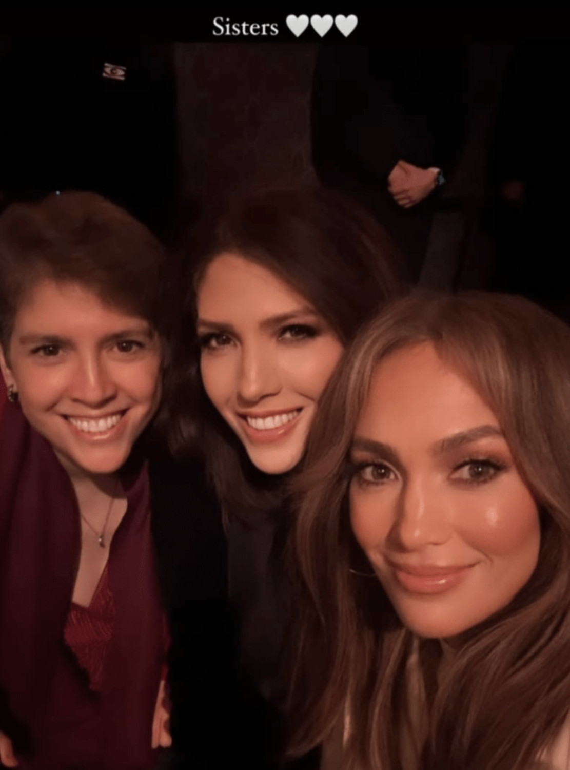 Дженнифер Лопес показала сестер 