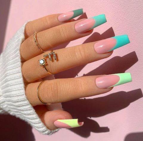 Цветной френч с широкой "улыбкой"