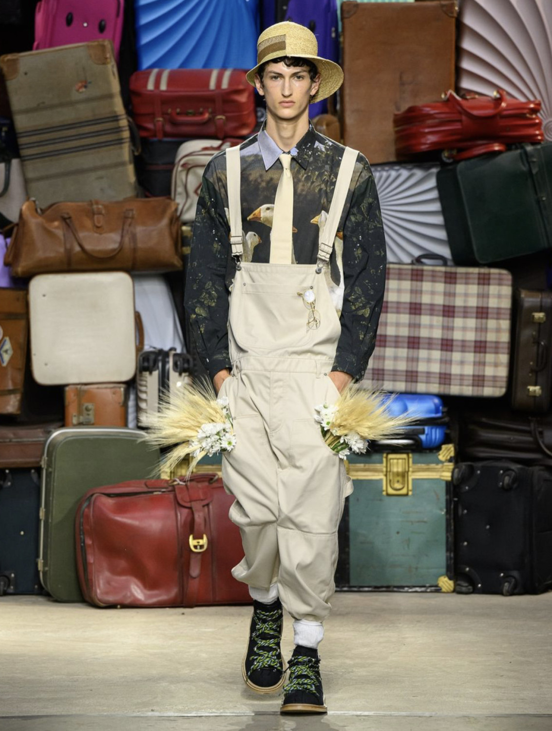 коллекция Moschino SS Resort 2025