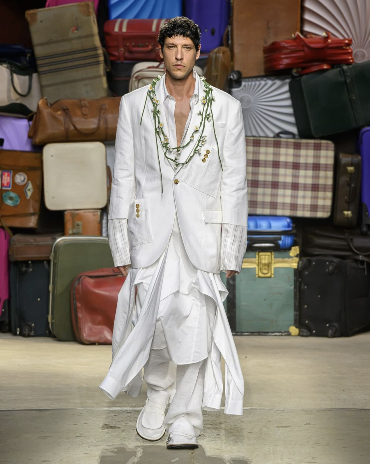 коллекция Moschino SS Resort 2025