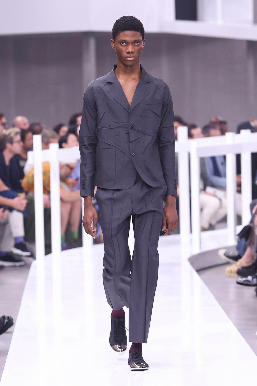 показ Prada Menswear SS 2025