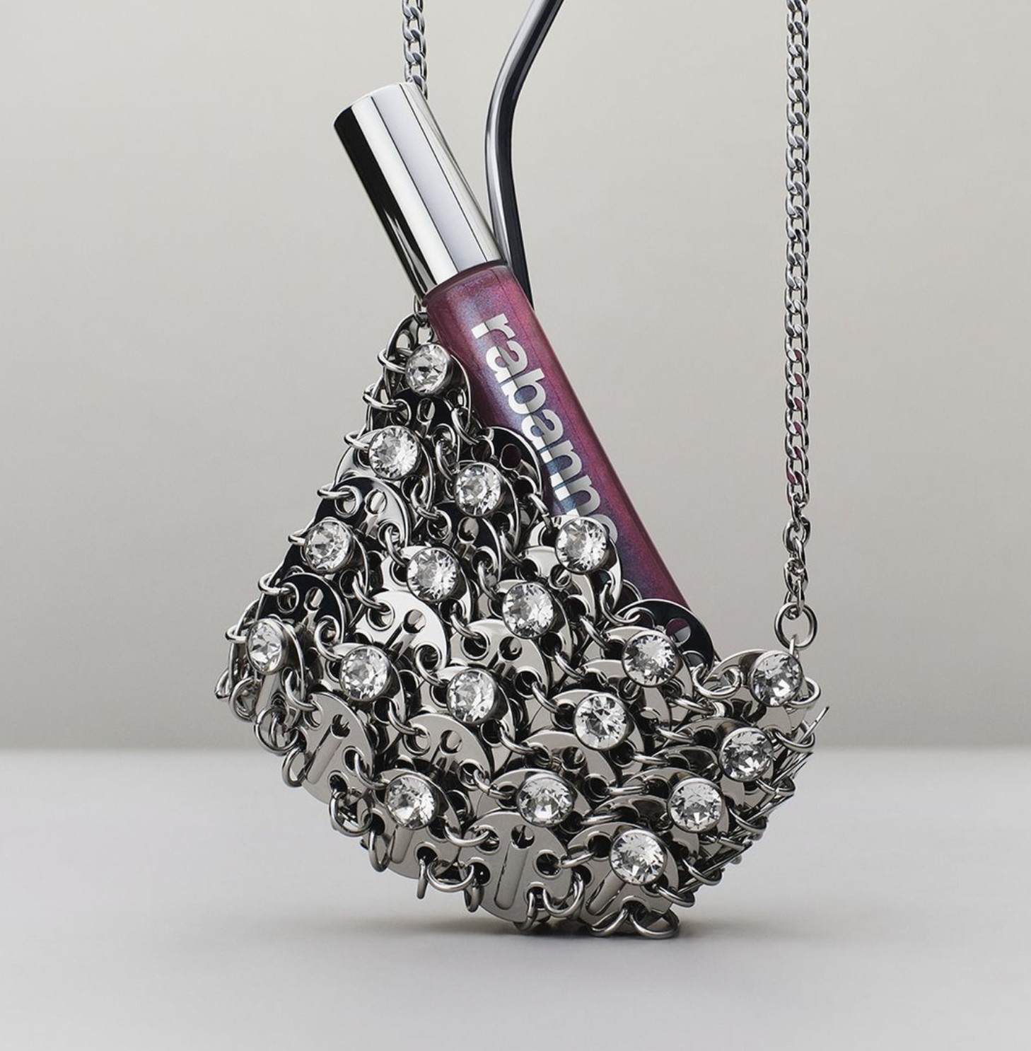 Трой Сиван амбассадор Rabanne Beauty