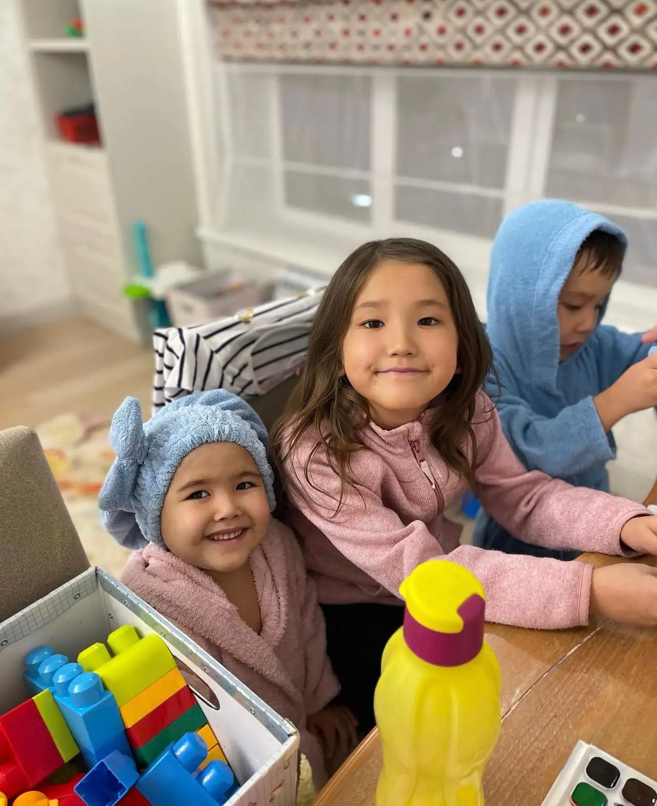 Дети Айтенова