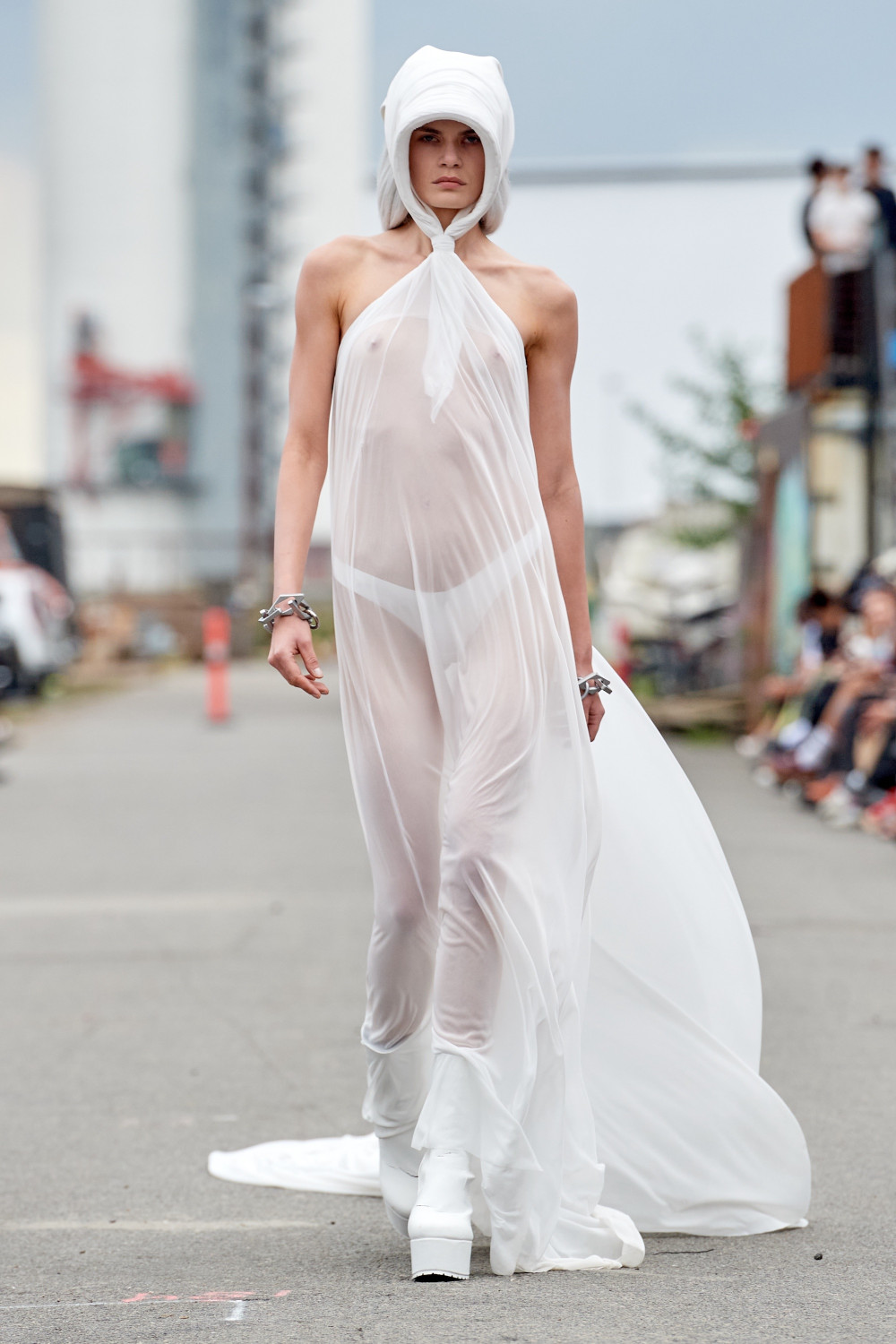 Неделя моды SS 2025