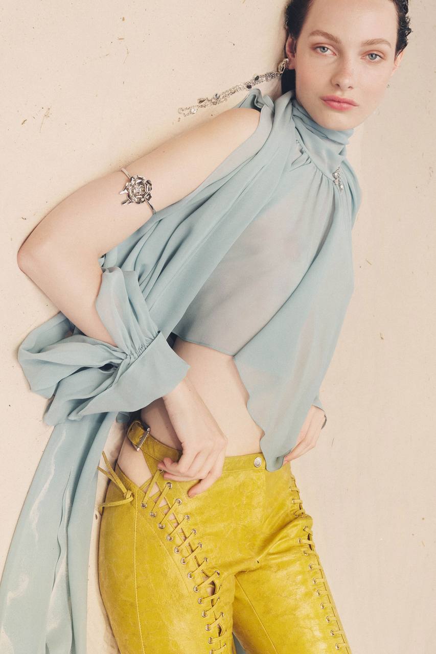 кампейн Blumarine SS 2025
