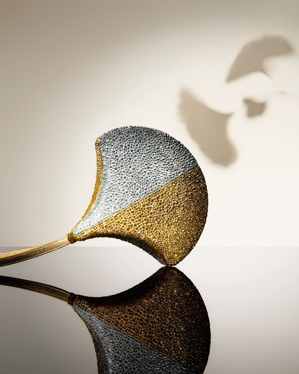 Мозаика императорских терм и фрагменты Древнего Рима в новой коллекции кожаных изделий и аксессуаров от Bvlgari