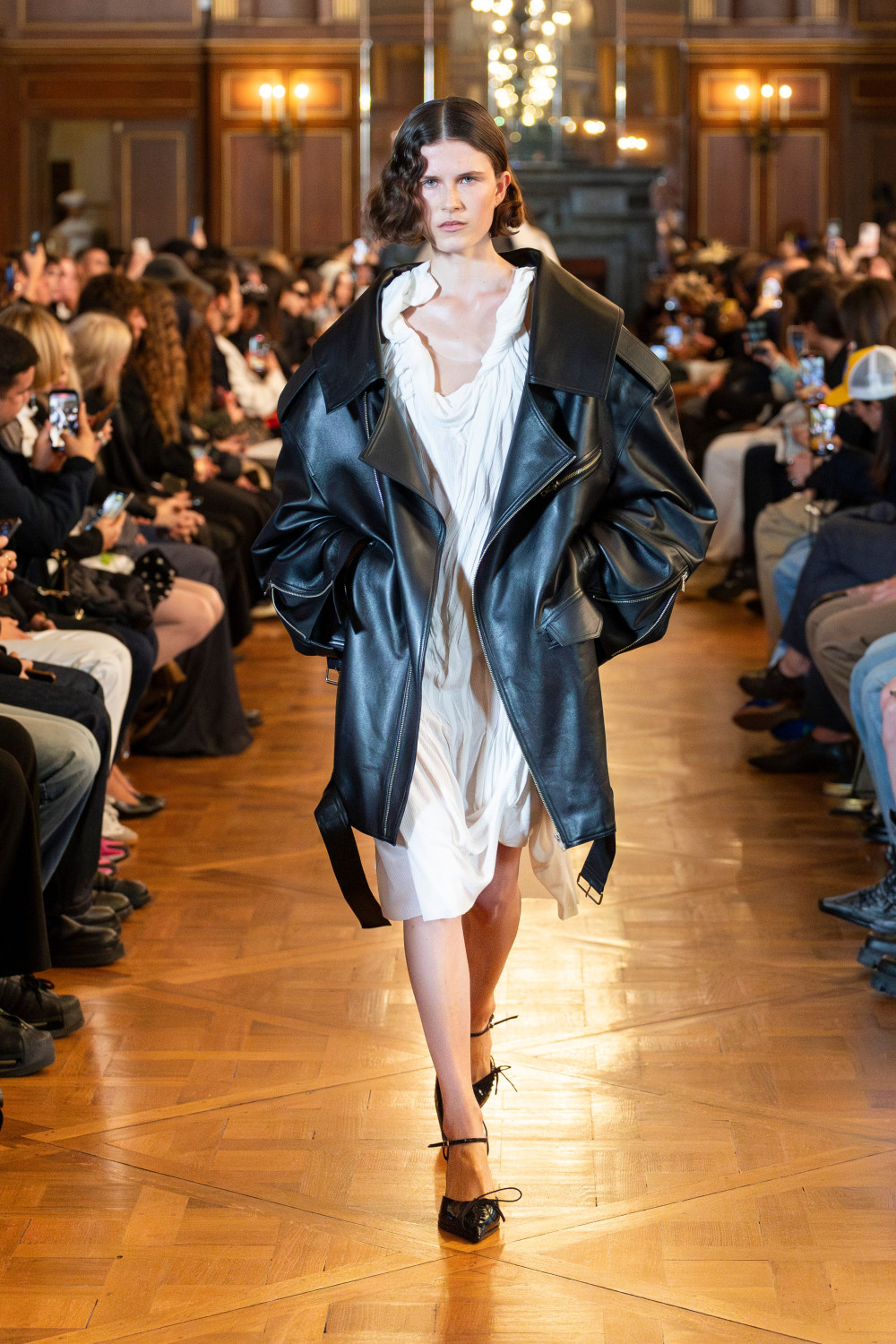 шестой день Недели моды в Париже