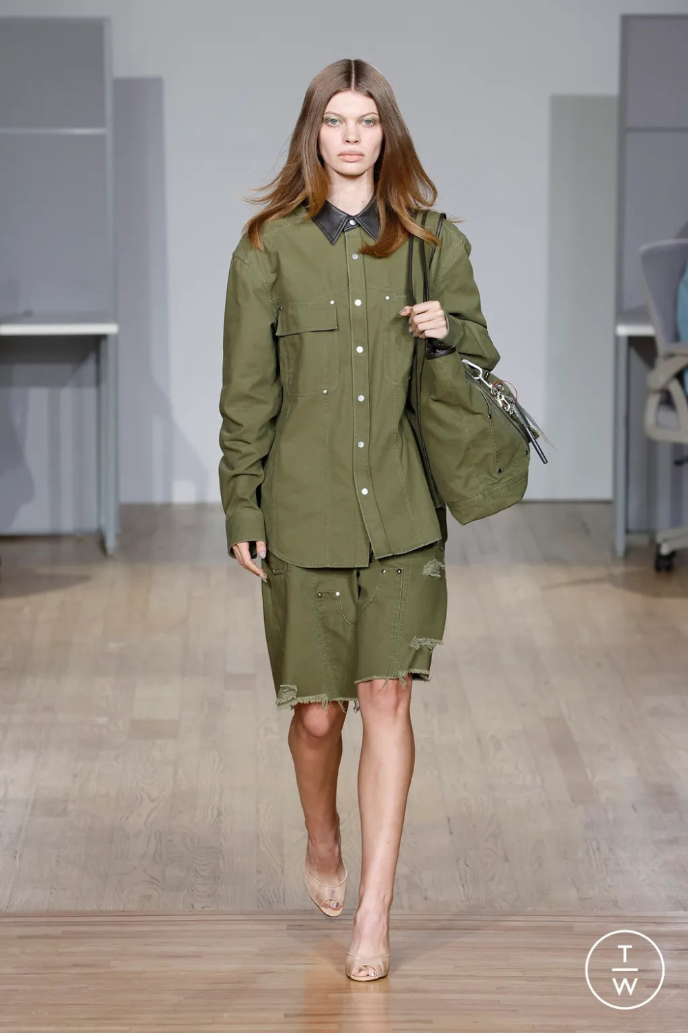 Неделя моды в Нью-Йорке SS 2025