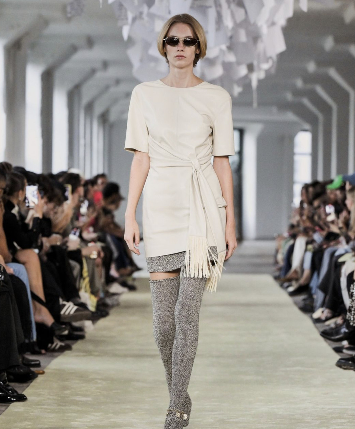 показ Nanushka SS 2025