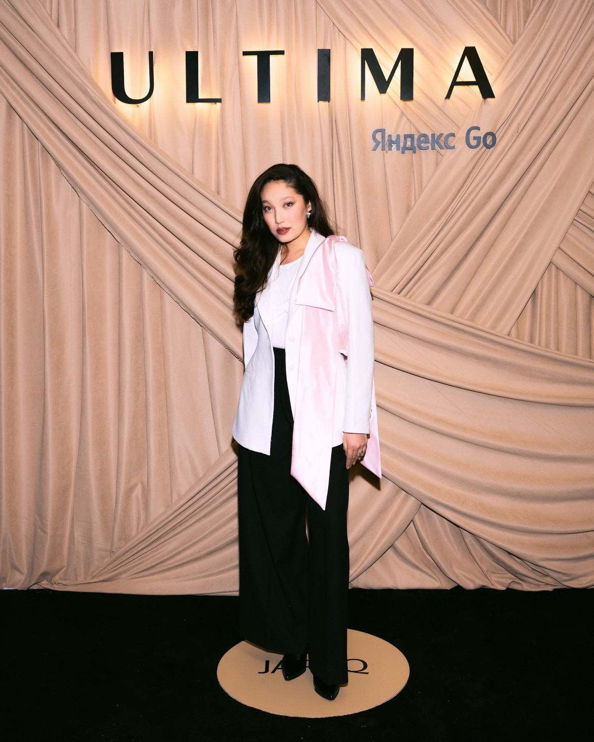 Dequine, Айдана Сахари, Айсултан Сеитов и другие звезды на светском ужине в честь запуска премиальных сервисов Ultima Яндекс Go в Казахстане