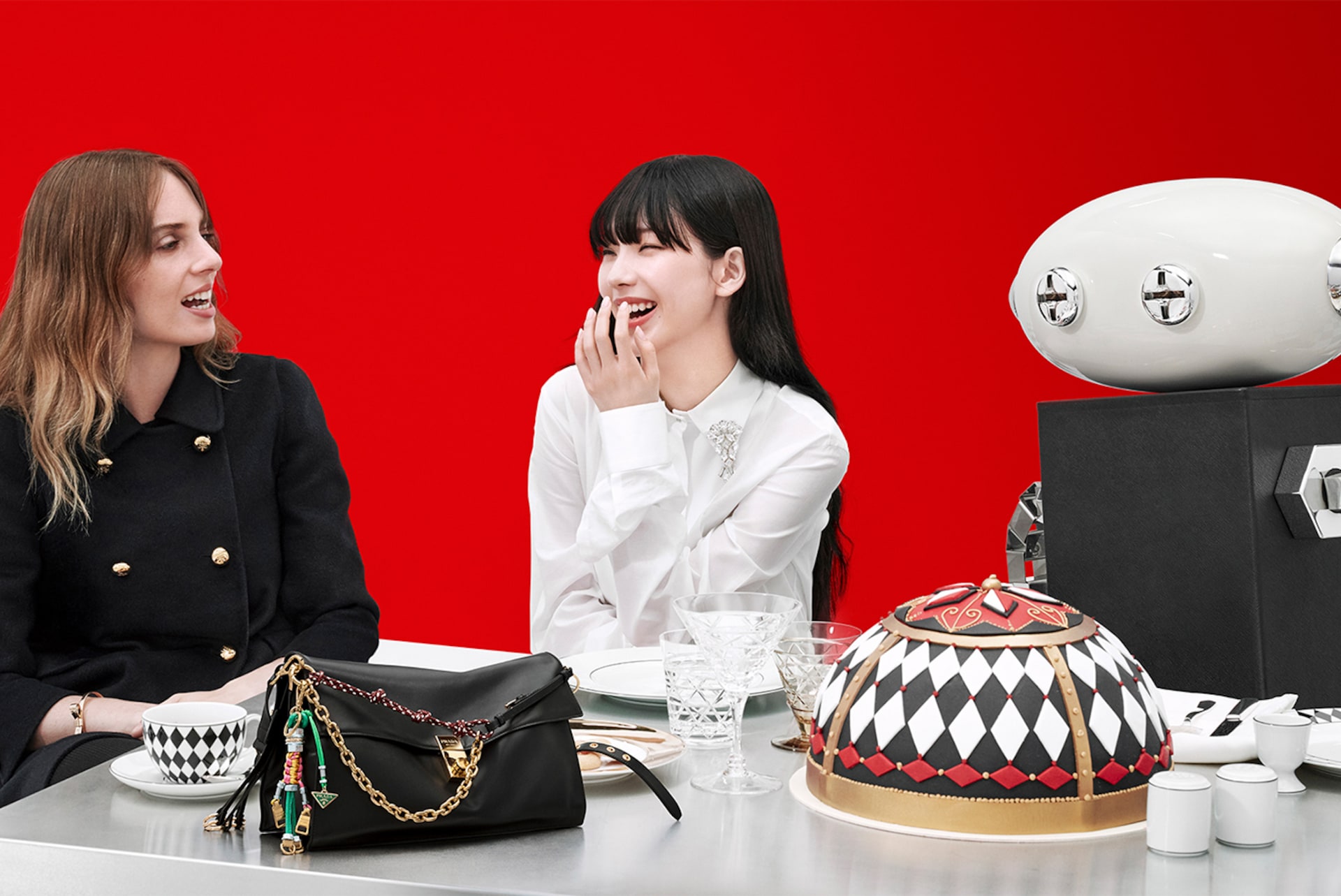 праздничный кампейн Prada