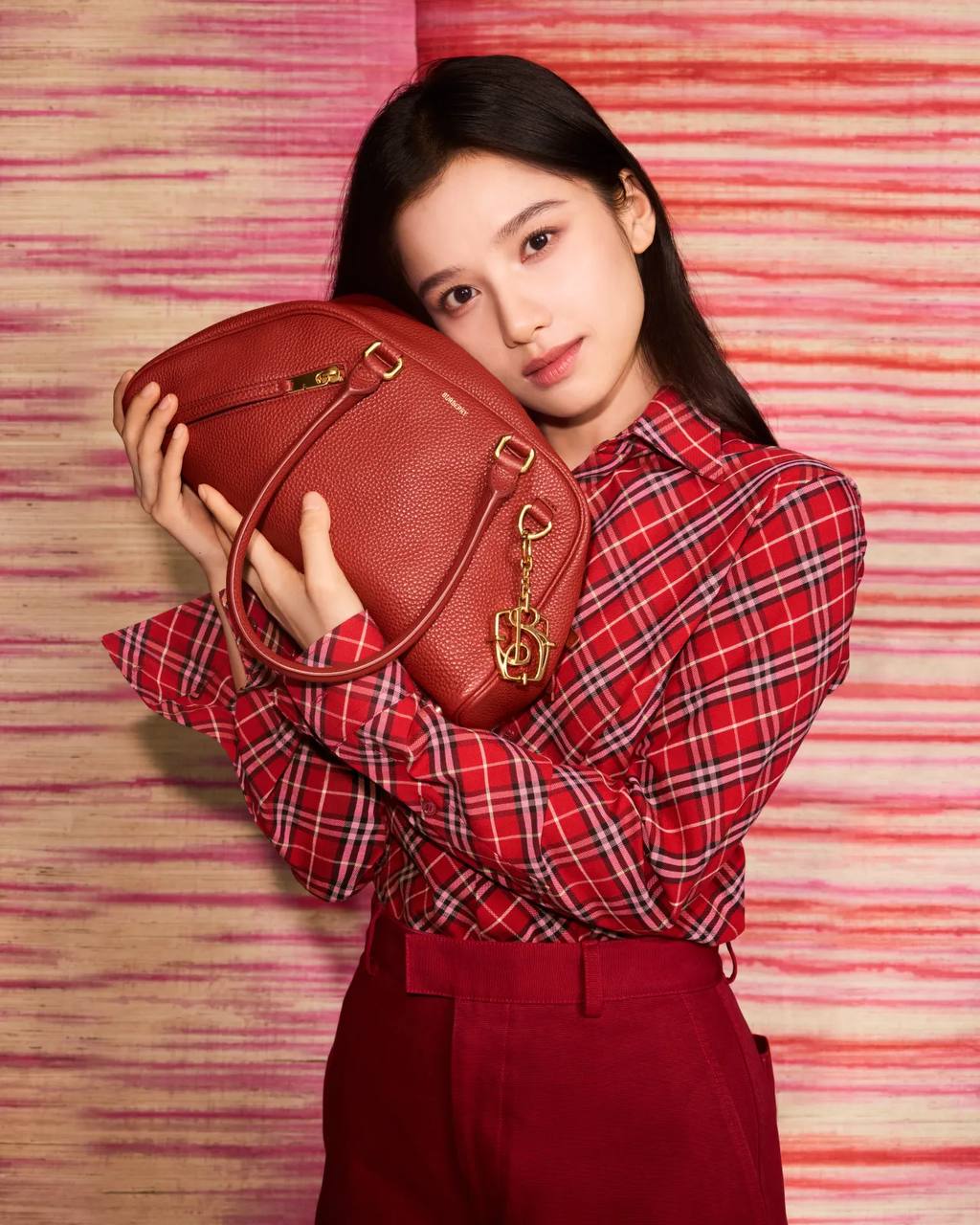 Красный тартан Burberry