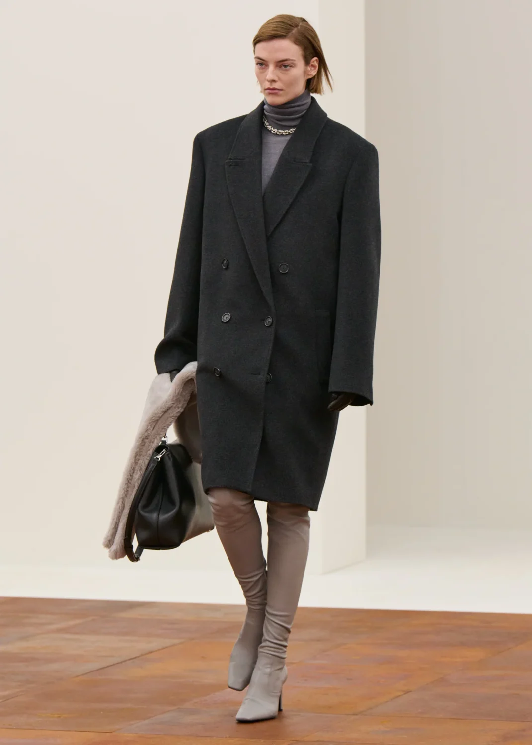 коллекция Toteme FW 2025