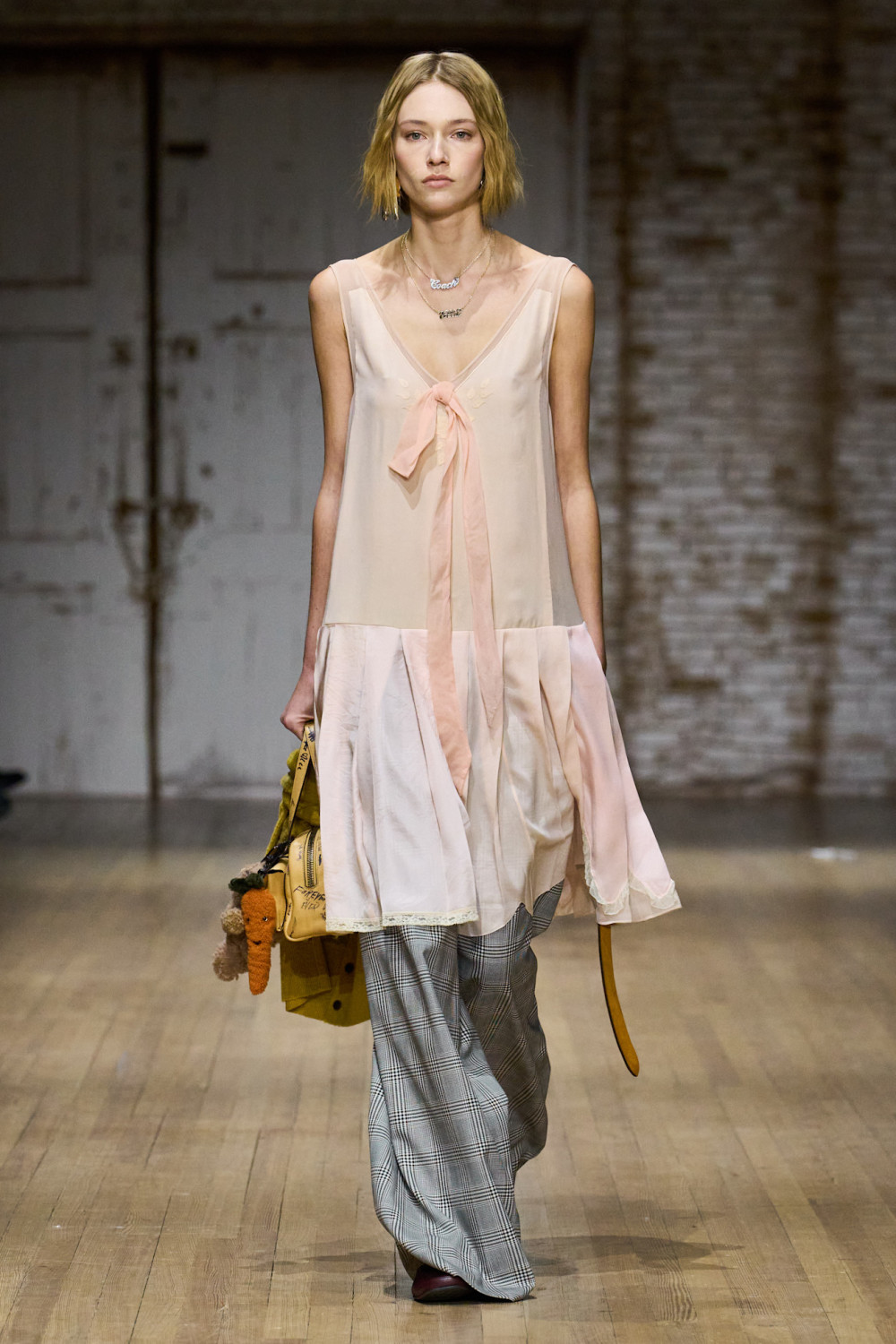 лучшие показы FW 2025 на Неделе моды