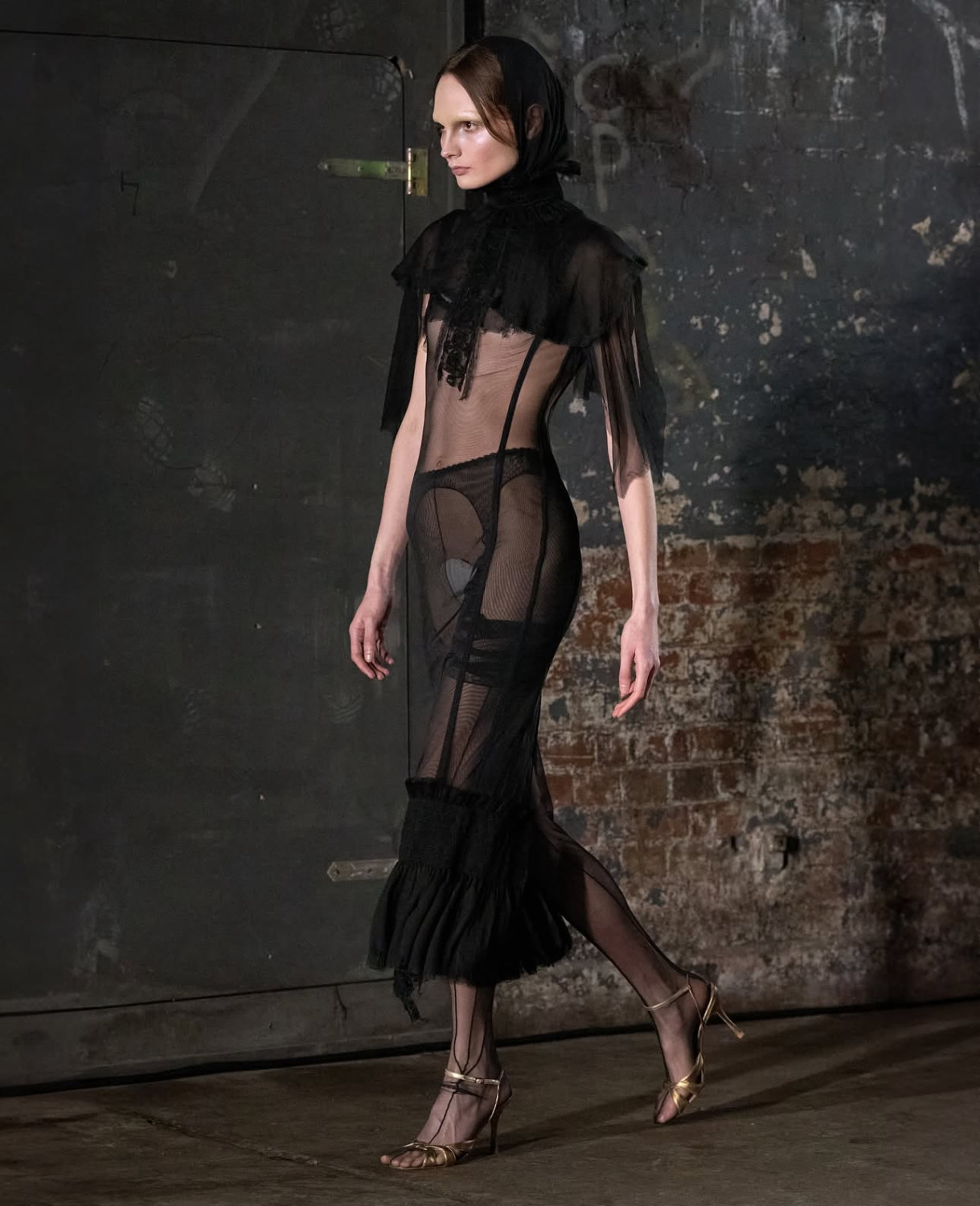 коллекция Dilara Findikoglu 2025