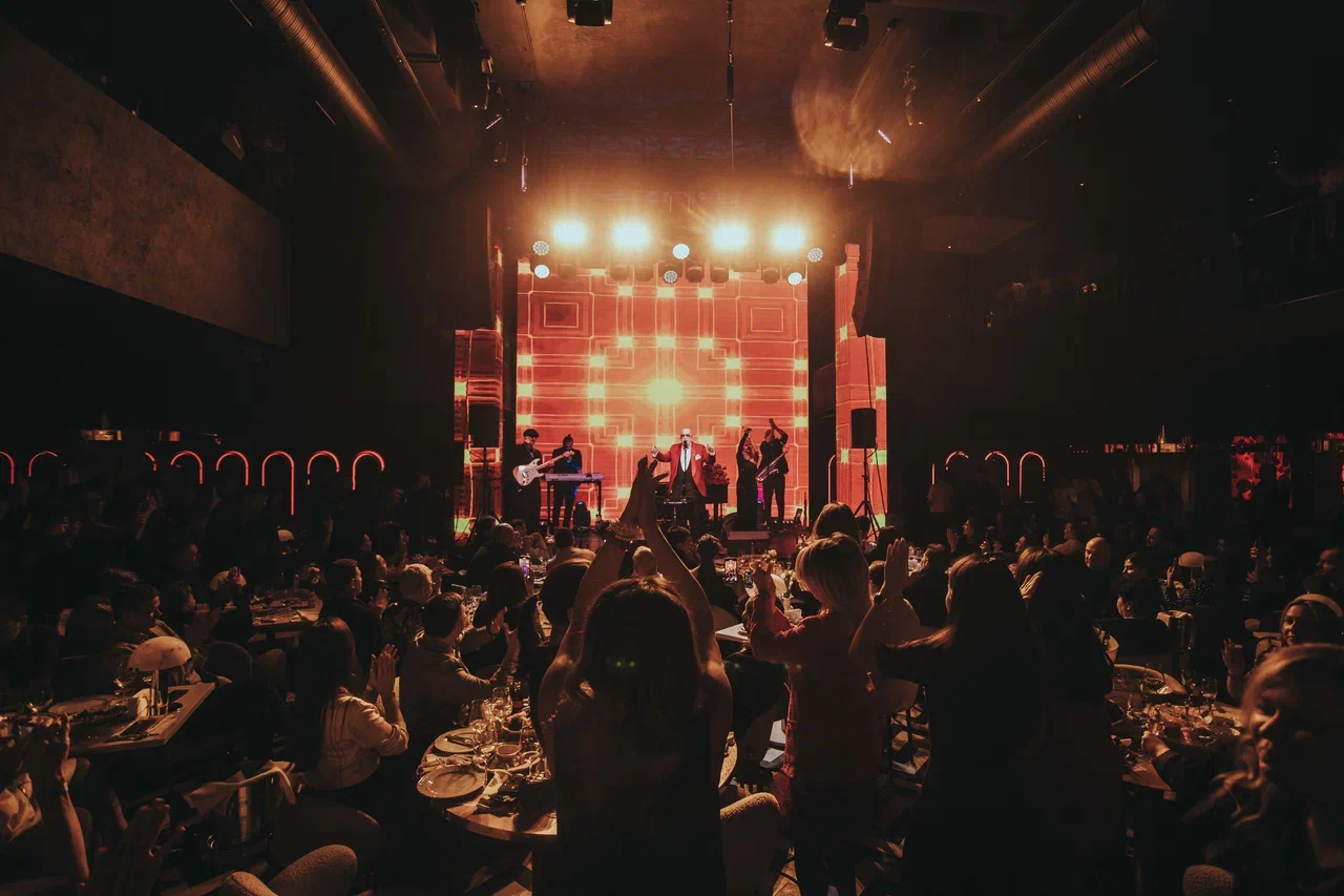 «Пусть тебе приснится Пальма-де-Майорка»: как прошел концерт Михаила Шуфутинского в Queen Almaty