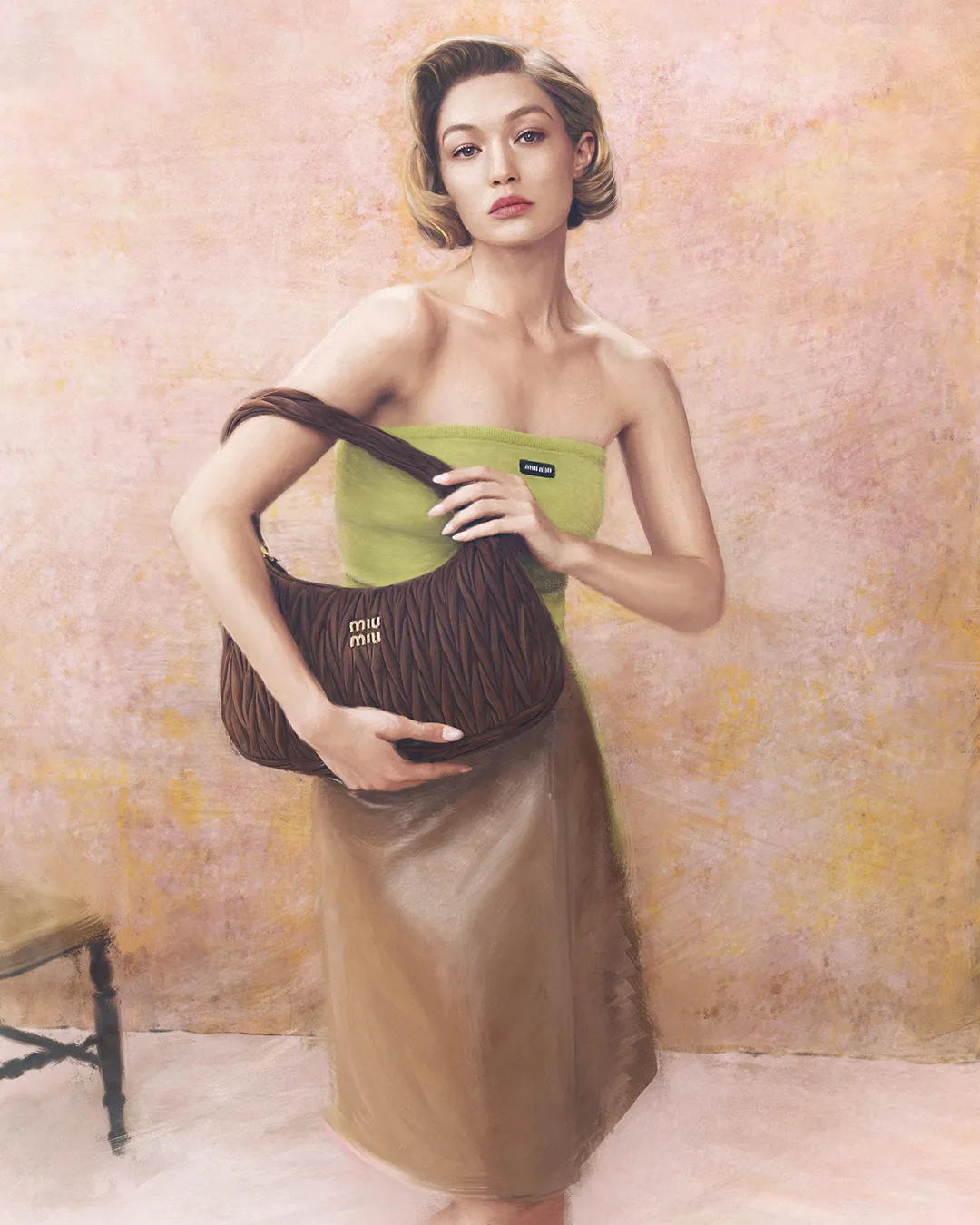 Джиджи Хадид Miu Miu