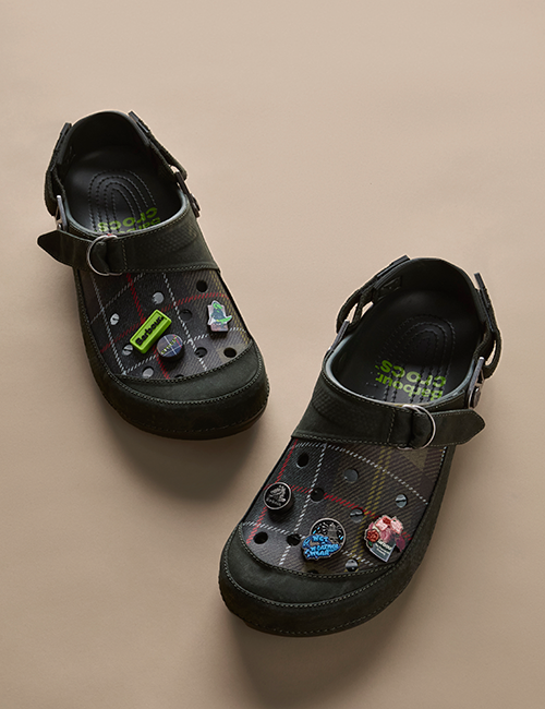 коллаборация Barbour Crocs