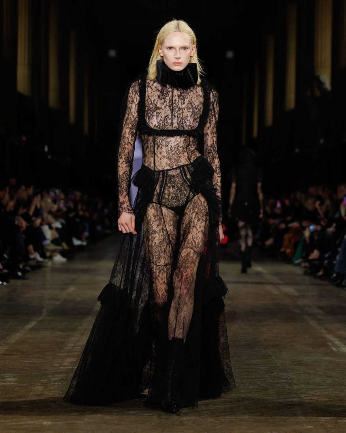 коллекция McQueen FW 2025