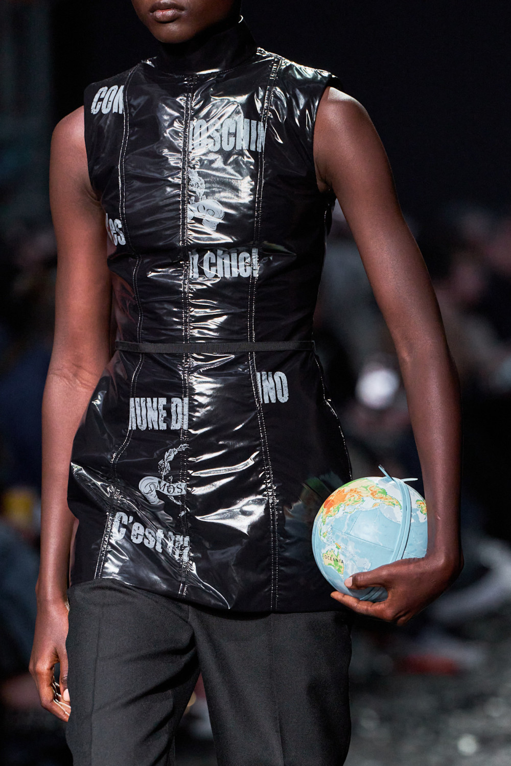 коллекция Moschino FW 2025 