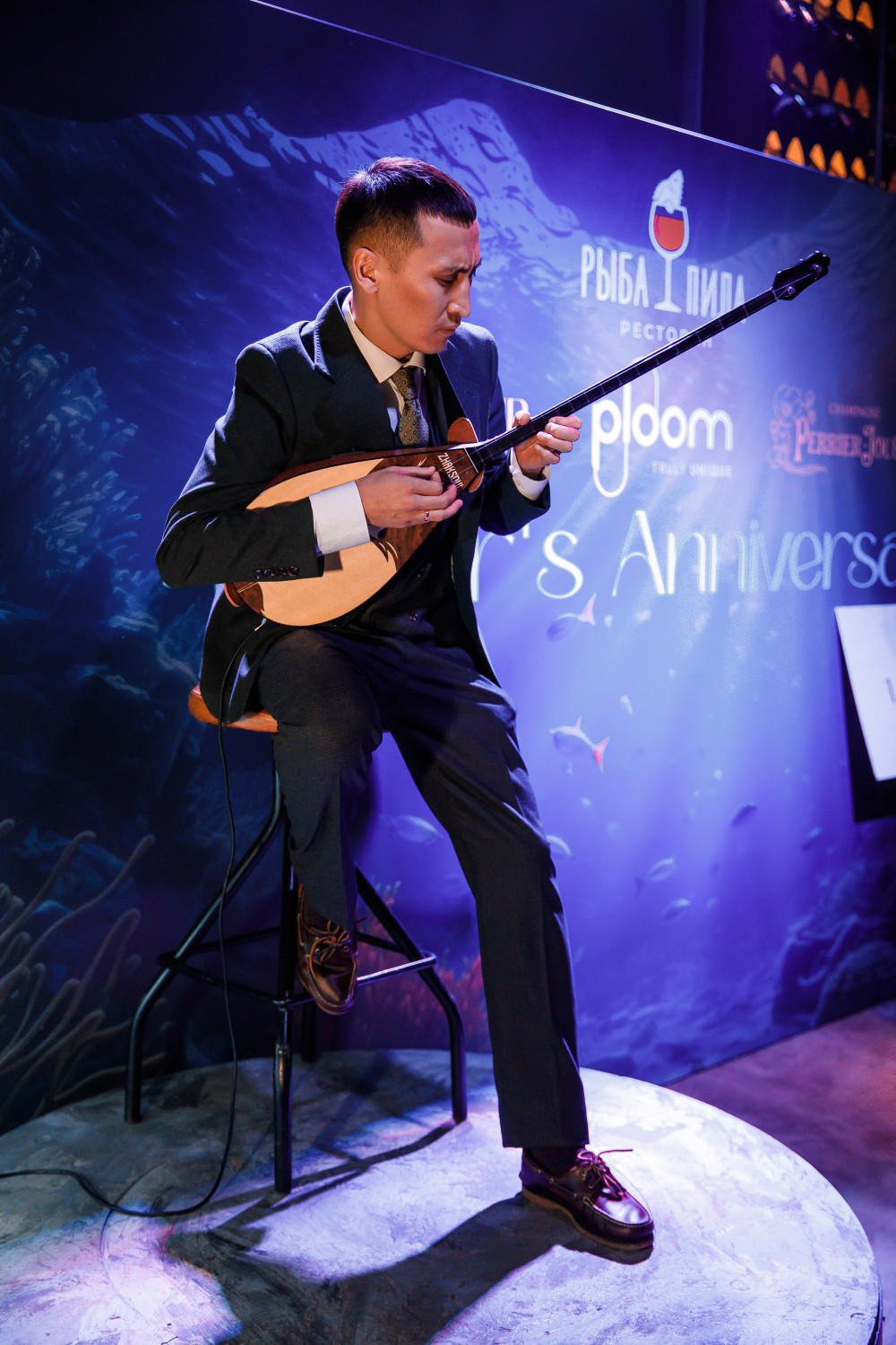 Торт в форме медузы и миллион тенге в подарок: как ресторан «Рыба Пила» отметил свой четвертый день рождения