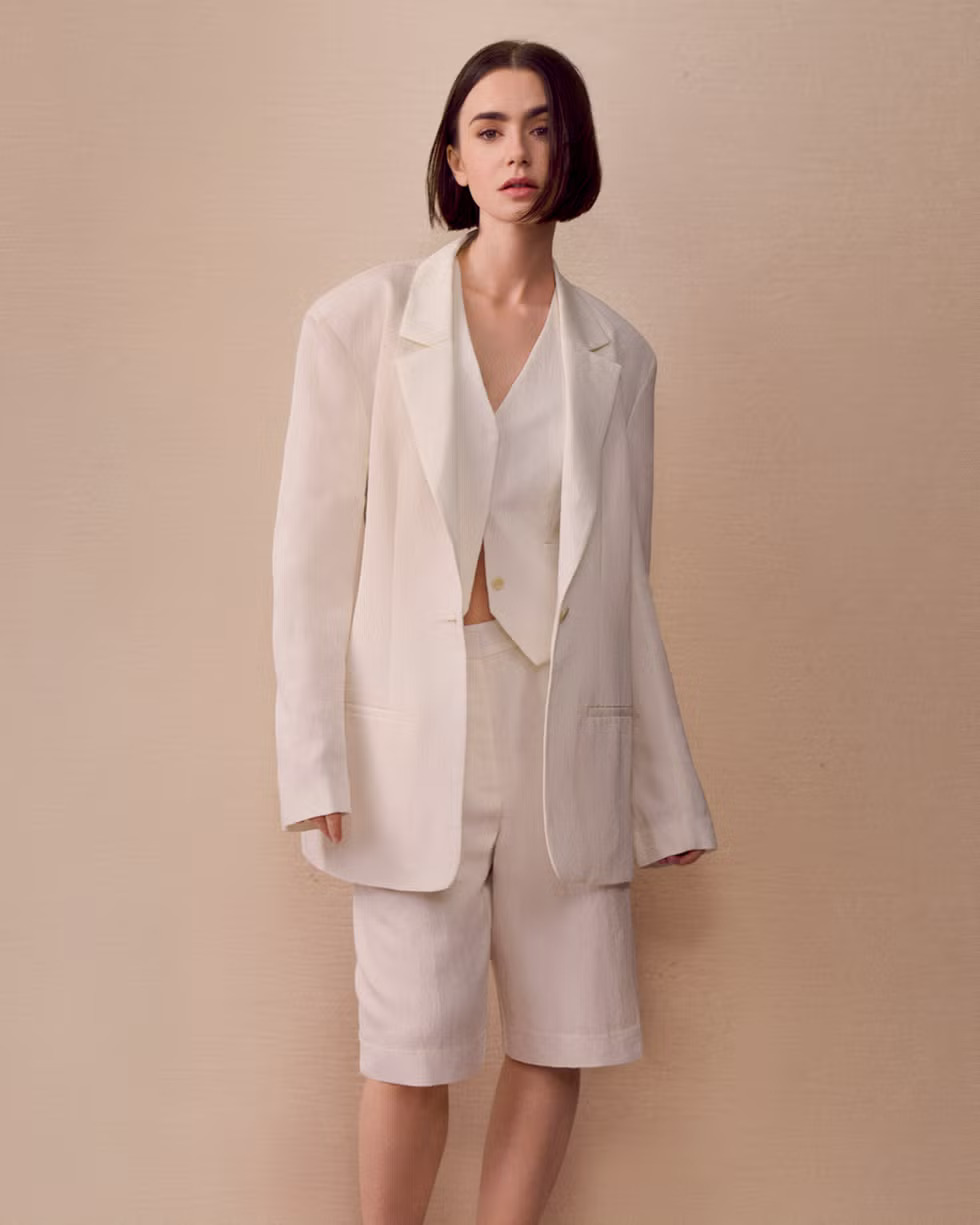 Лили Коллинз Calvin Klein