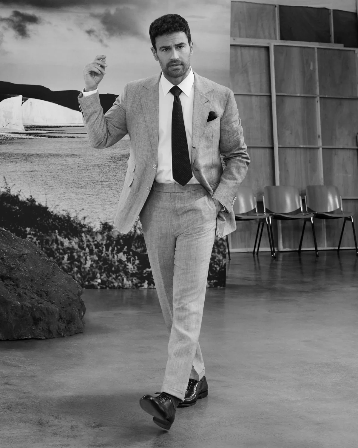 Тео Джеймс Church’s