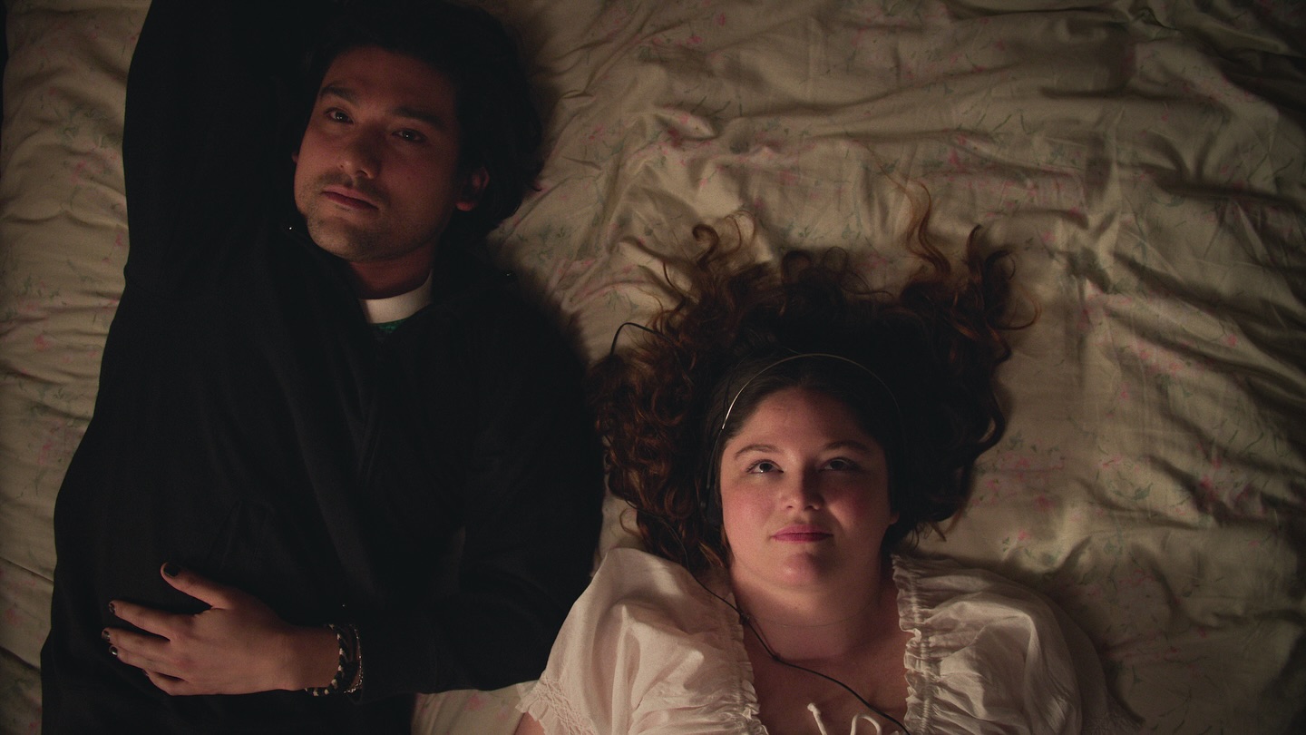 Не знаешь, как впустить в сердце любовь после пережитого разочарования? Ответ — в новом сериале «Слишком много»