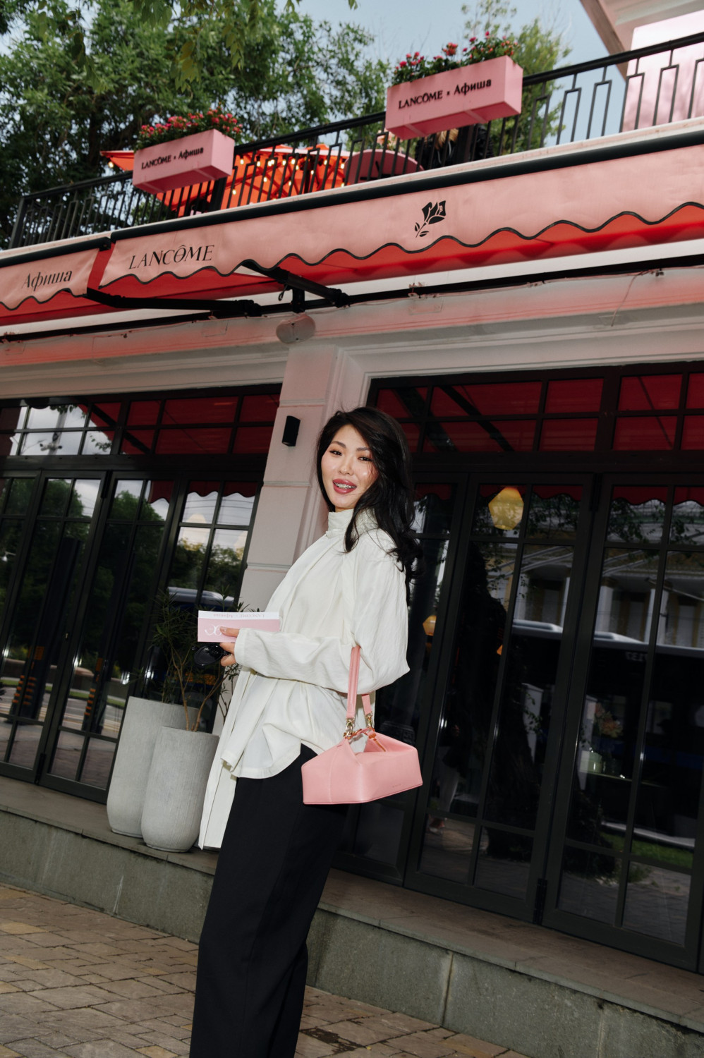 История со вкусом: юбилейная коллаборация Lancôme и «Афиши» в Алматы