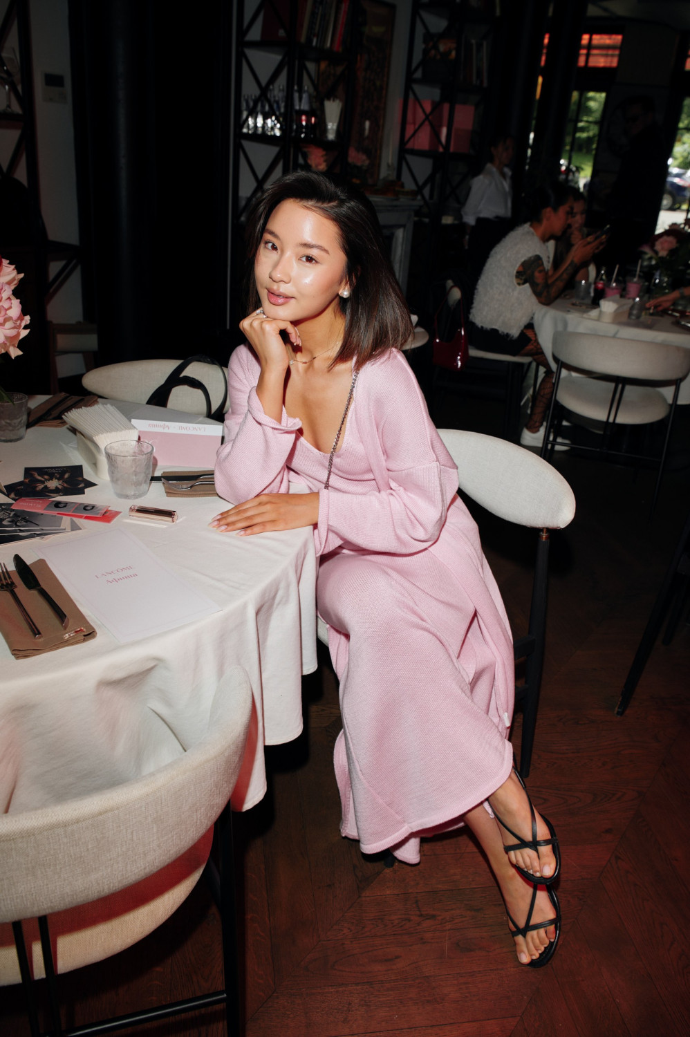 История со вкусом: юбилейная коллаборация Lancôme и «Афиши» в Алматы