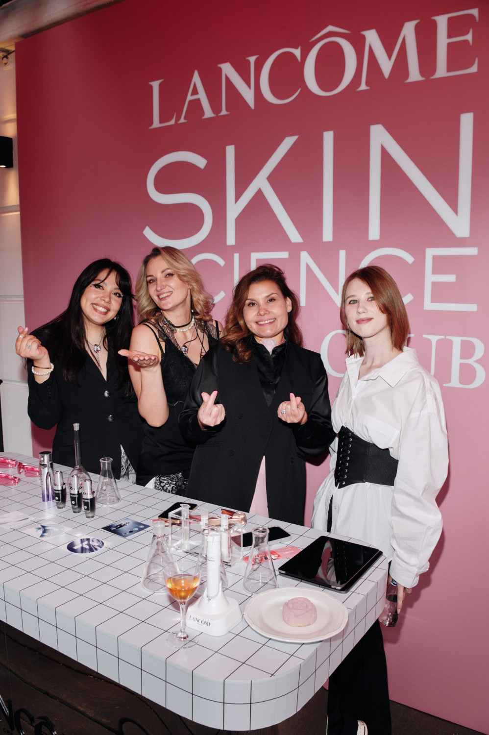 История со вкусом: юбилейная коллаборация Lancôme и «Афиши» в Алматы