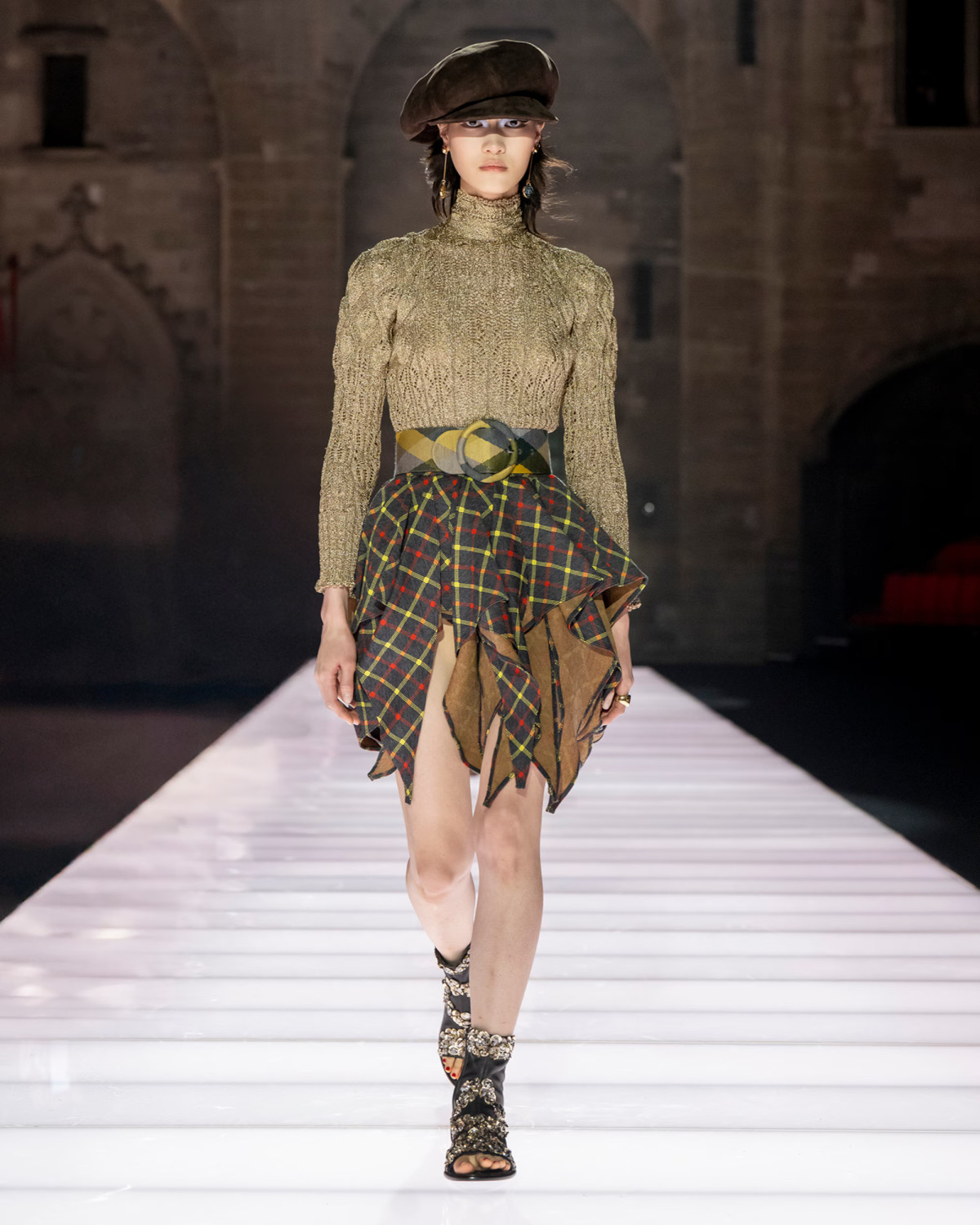 показ Louis Vuitton Cruise 2026