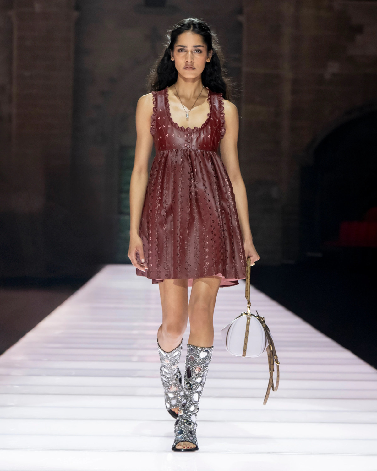 показ Louis Vuitton Cruise 2026