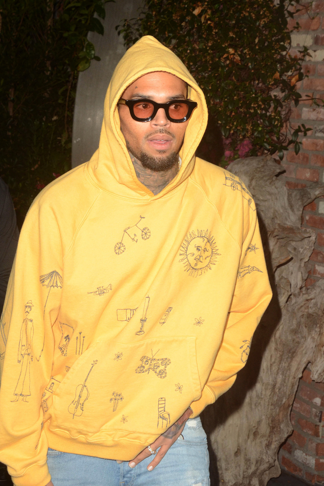 Экс-бойфренд Рианны вышел на свободу после ареста из-за нападения на продюсера