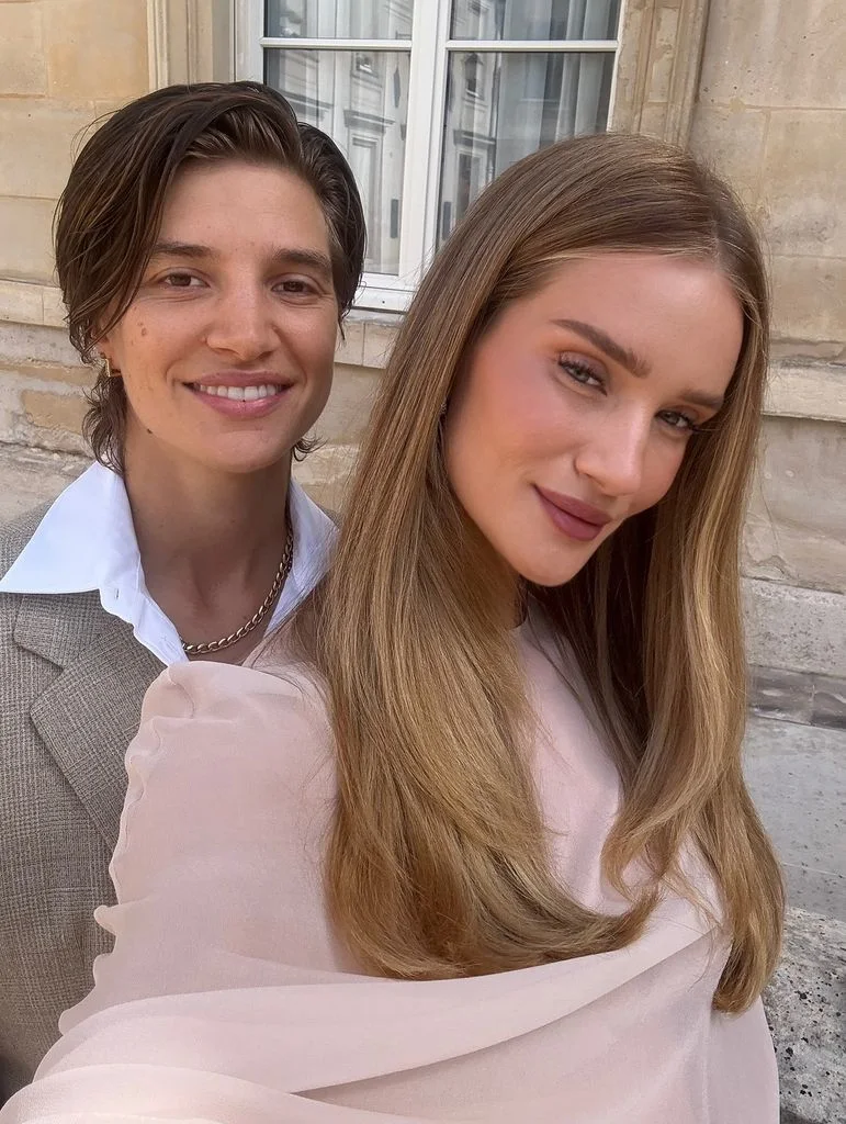 Роузи Хантингтон-Уайтли образ на свадьбе