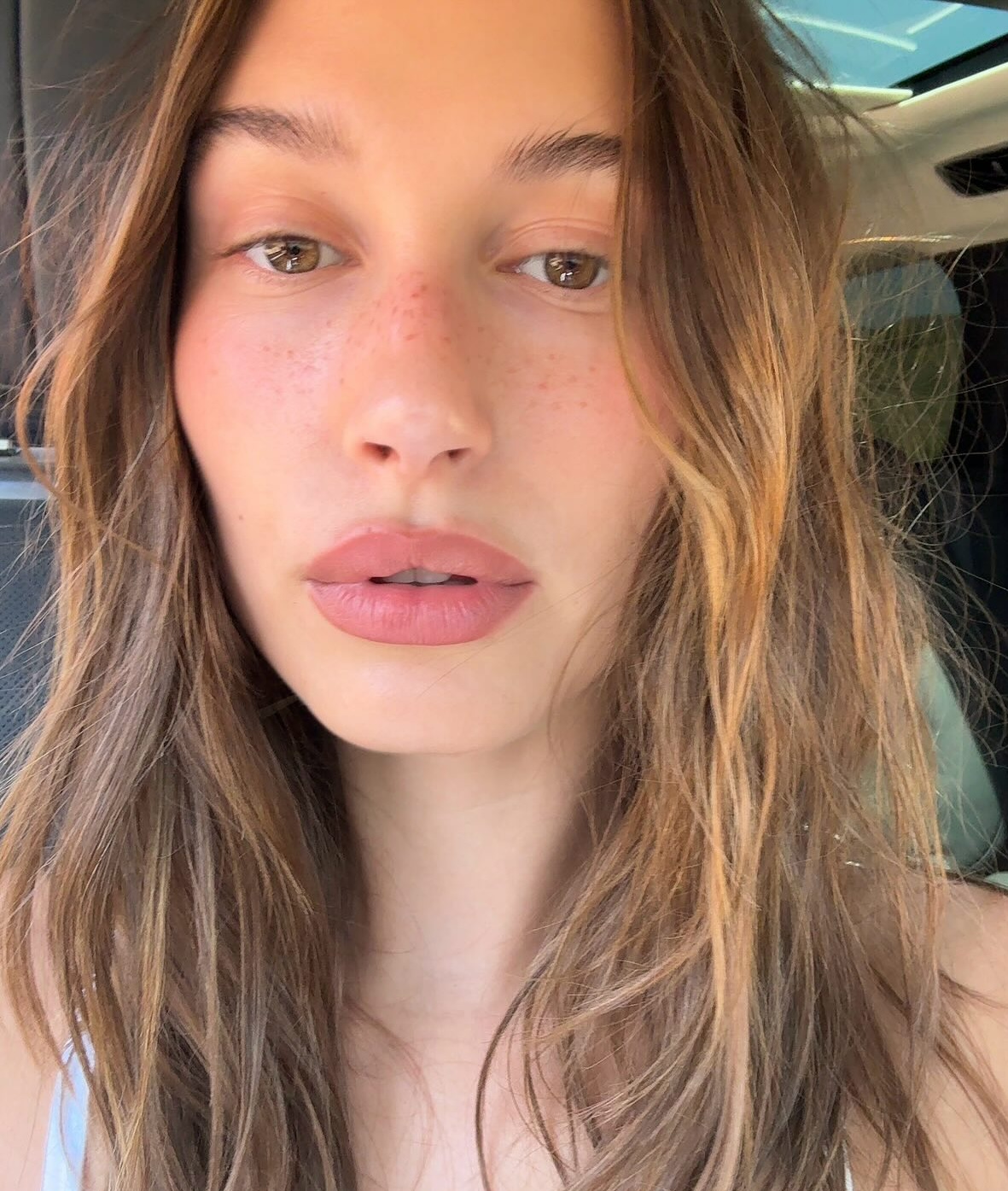 Purseface — легкий бьюти-тренд, который быстро вытесняет эстетику Clean Girl